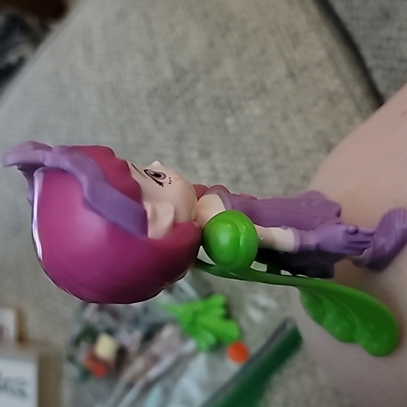 Kinder Maxi Elf Figurine - Picture 4 of 5